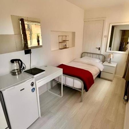 Private Single Room With Ensuite In Chorlton Manchester Extérieur photo