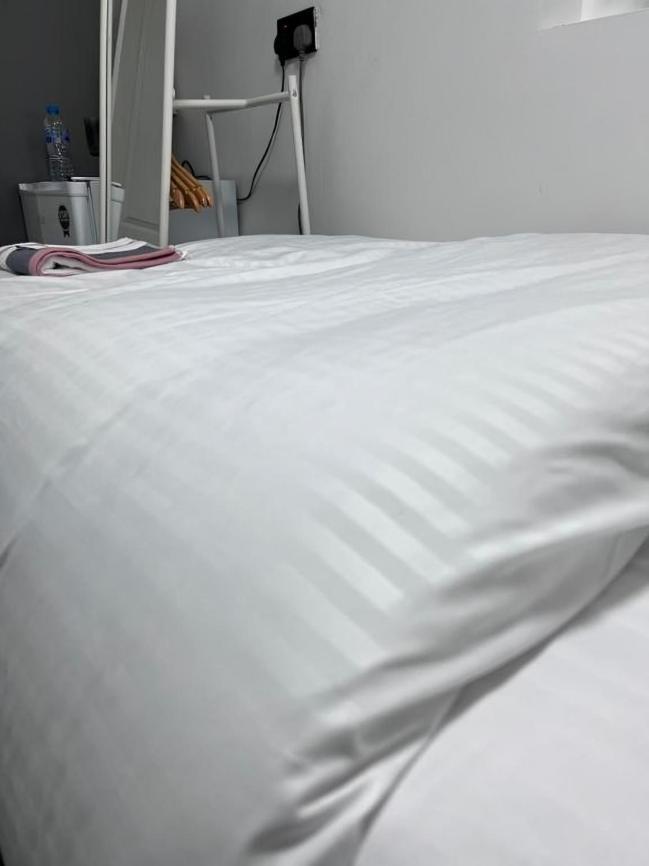 Private Single Room With Ensuite In Chorlton Manchester Extérieur photo