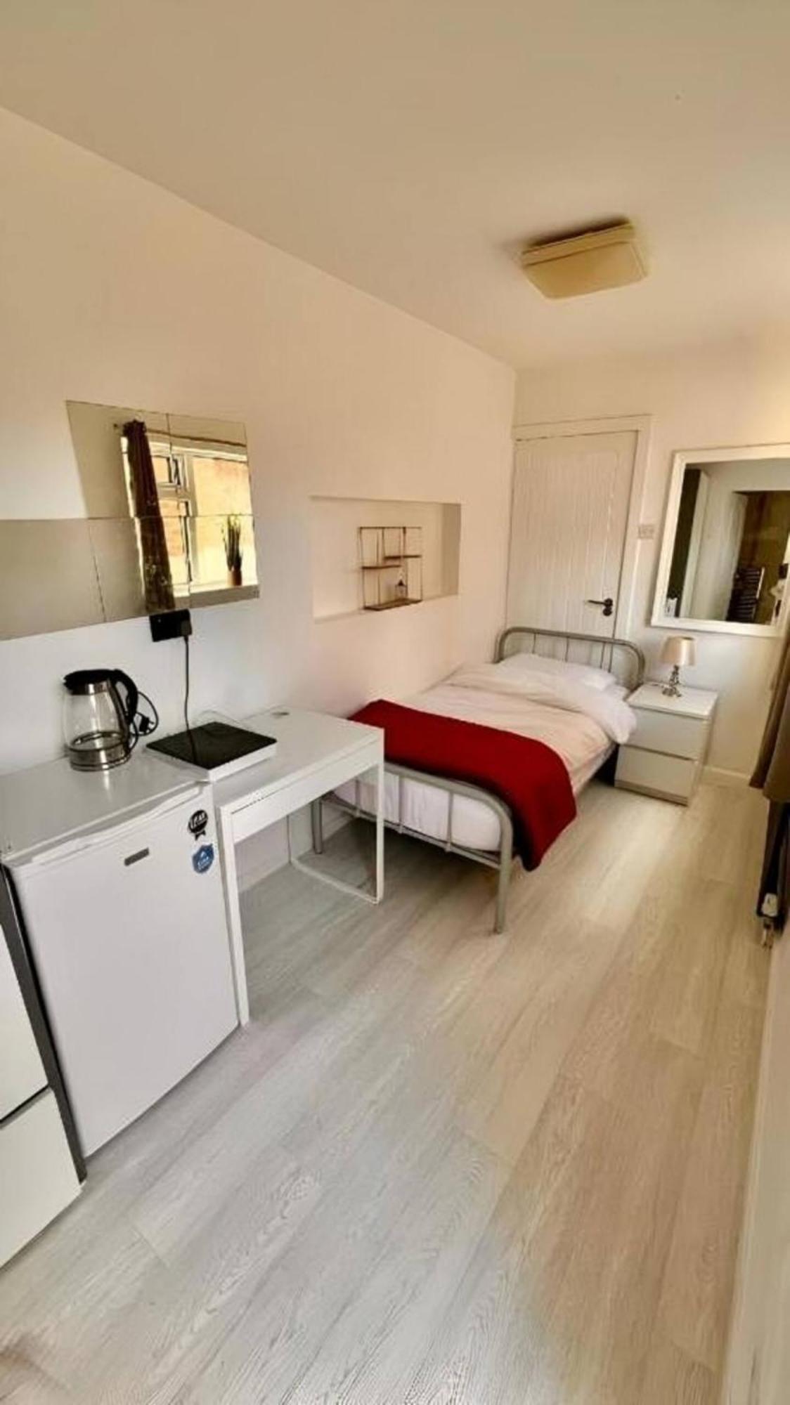 Private Single Room With Ensuite In Chorlton Manchester Extérieur photo